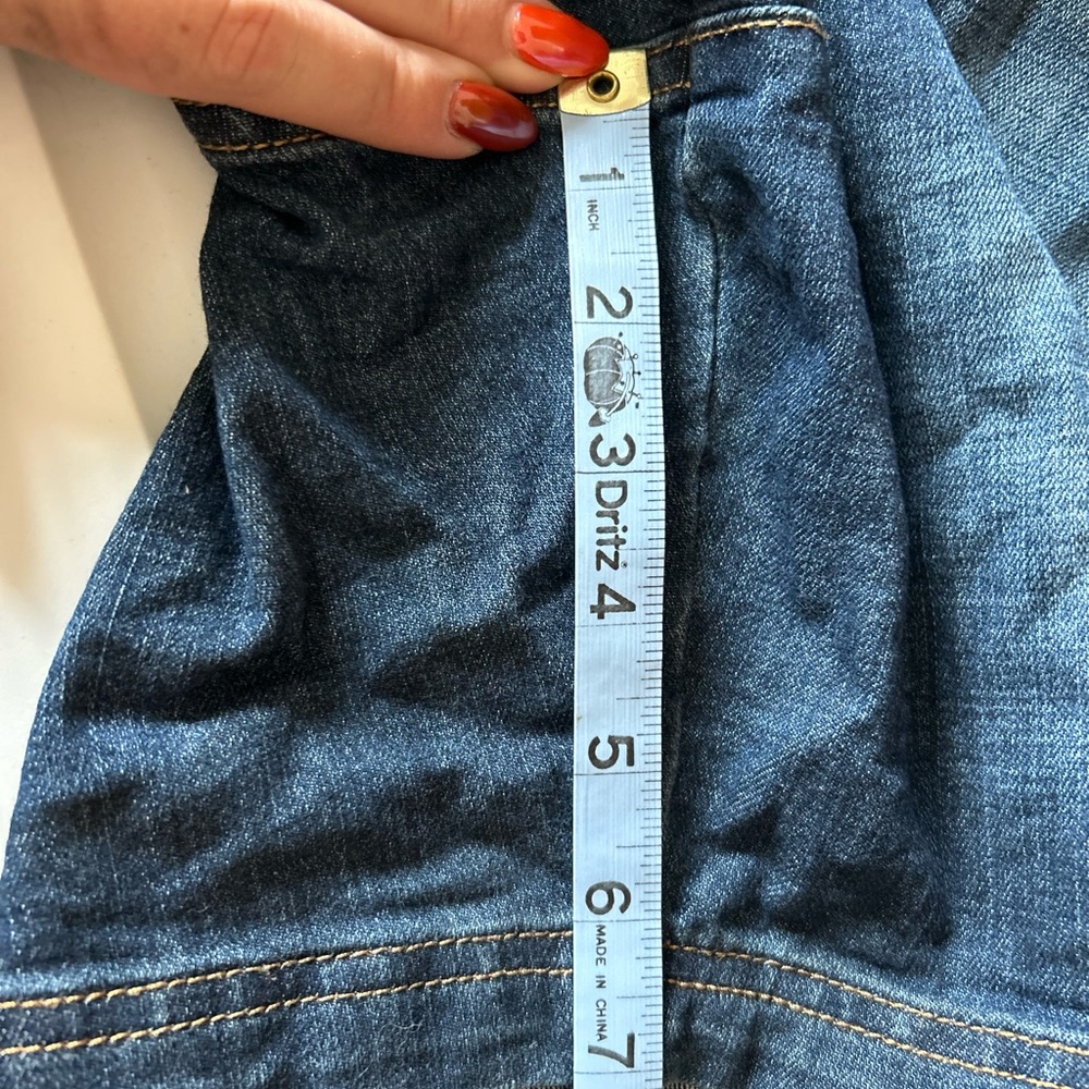 Lee Total Freedom 7” Jean Shorts (22W) - Picture 6 of 6